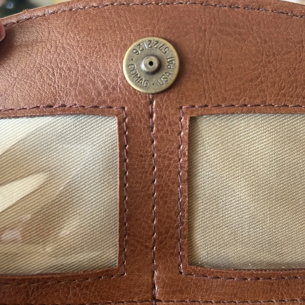 Coldwater Creek Purse Wallet Cross Body Bag Card Organizer Tan Brown - Picture 12 of 12